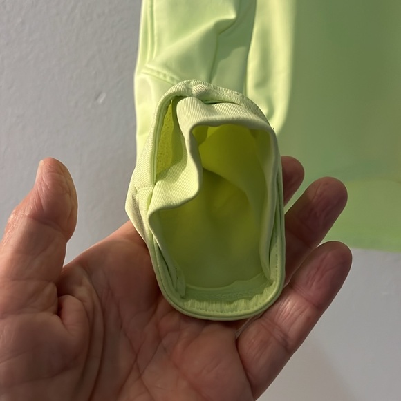 Under Armour colorgear Women's Neon Yellow Long Sleeve pullover - Picture 3 of 11